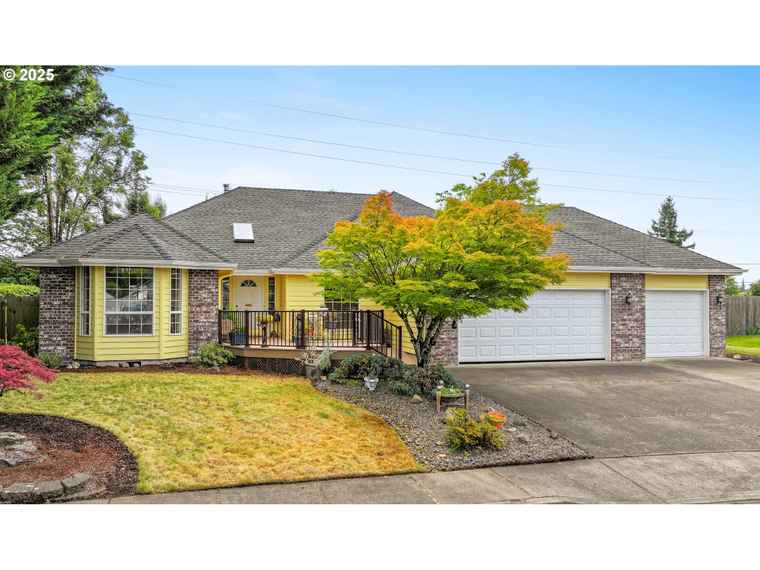 Photo of 1720 NW Ravenwood Dr Albany, OR 97321