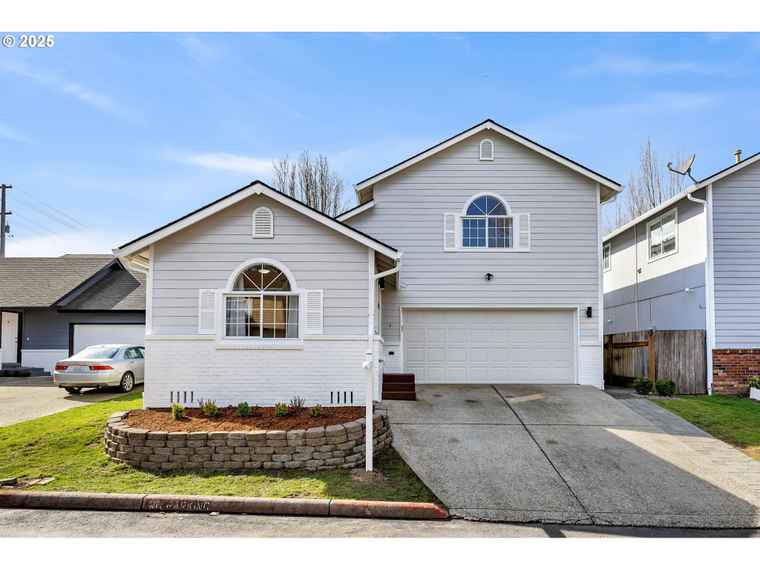 Photo of 1988 Meadowood Loop Woodland, WA 98674