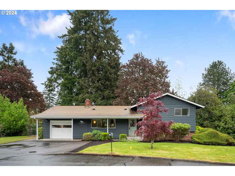 Photo of 12440 SW 106th Dr Portland, OR 97223