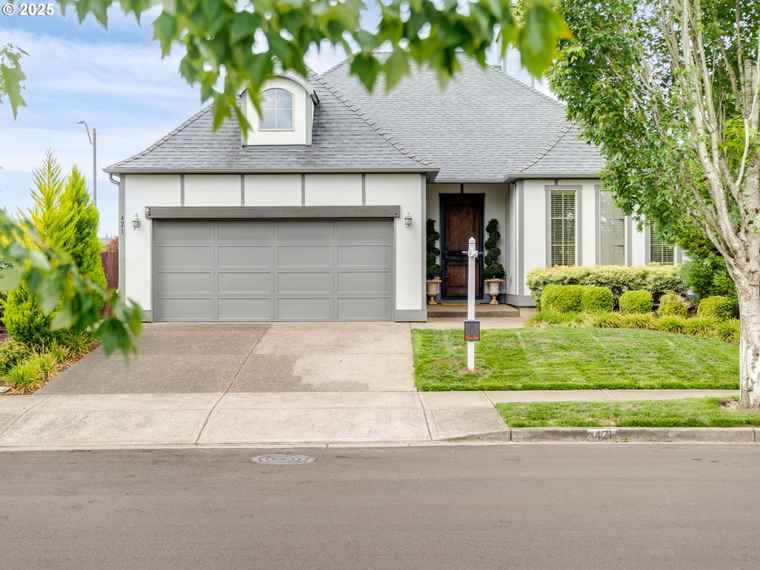 Photo of 421 N Helens View Dr Ridgefield, WA 98642