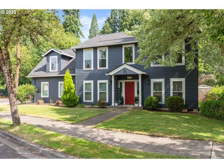 Photo of 8775 SW Comanche Way Tualatin, OR 97062