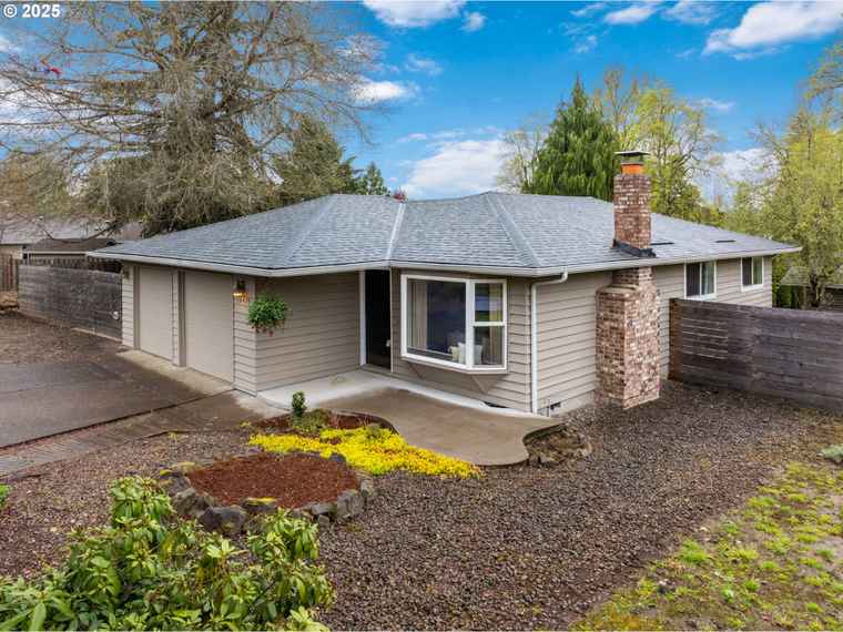 Photo of 10425 SW Tranquil Way Wilsonville, OR 97070