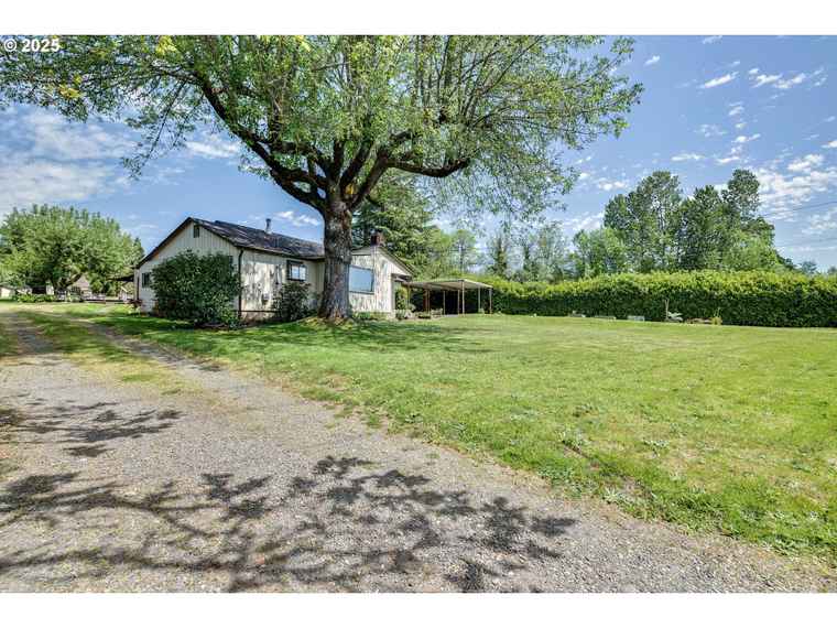 Photo of 5525 SE Railroad Ave Milwaukie, OR 97222