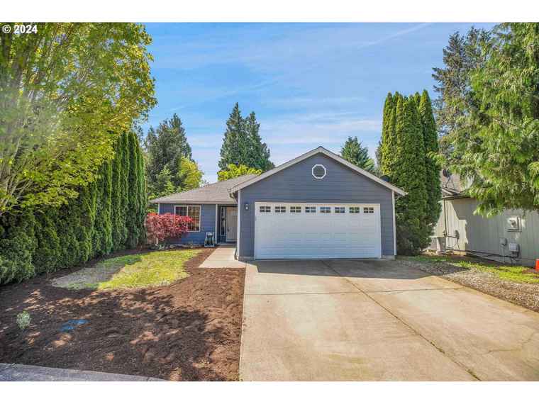 Photo of 1368 Rushmore Ave Keizer, OR 97303
