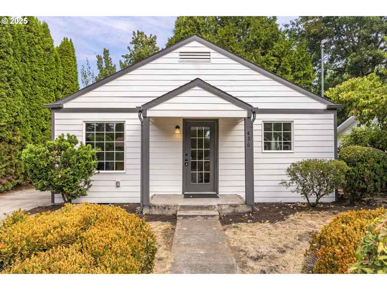 Photo of 436 SW 5th Ave Canby, OR 97013