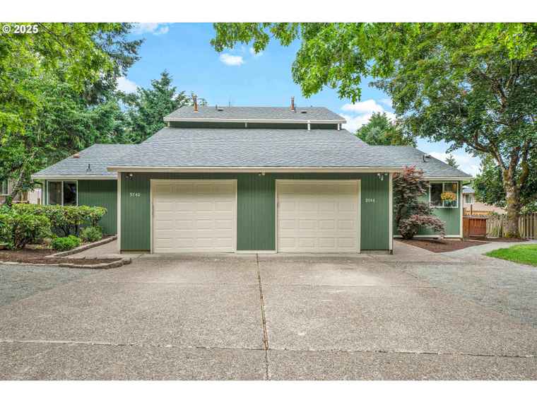 Photo of 9744 SW Davies Rd Beaverton, OR 97008