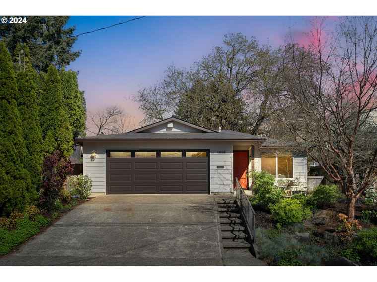 Photo of 4816 SE 36th Ave Portland, OR 97202