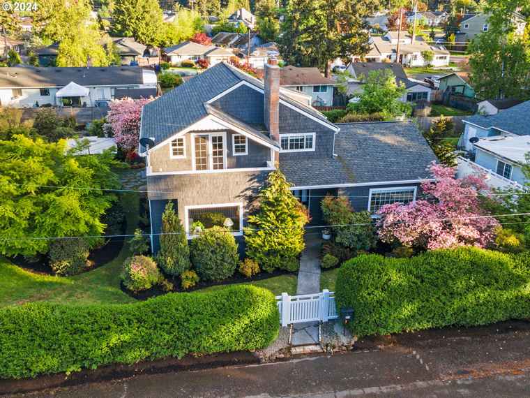 Photo of 920 Promontory Ave Oregon City, OR 97045