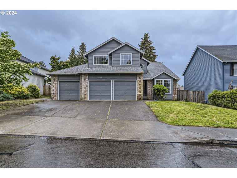 Photo of 10921 SW 111th Ave Portland, OR 97223