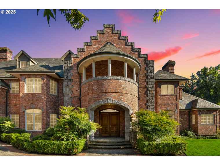 Photo of 30000 SW 35th Dr Wilsonville, OR 97070