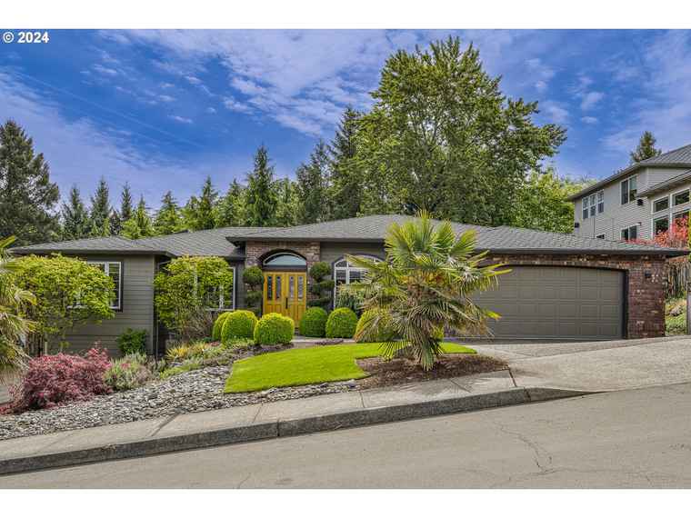 Photo of 13796 SW Hillshire Dr Tigard, OR 97223