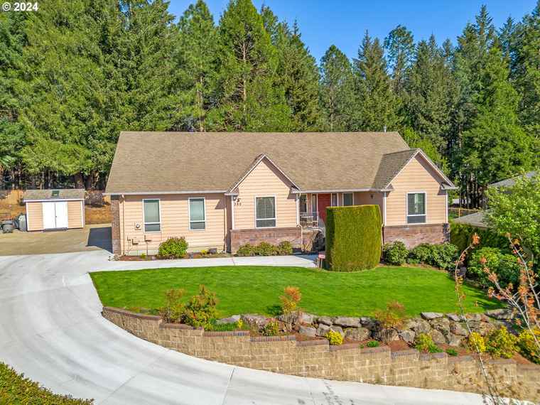Photo of 380 NW Meadows Dr McMinnville, OR 97128