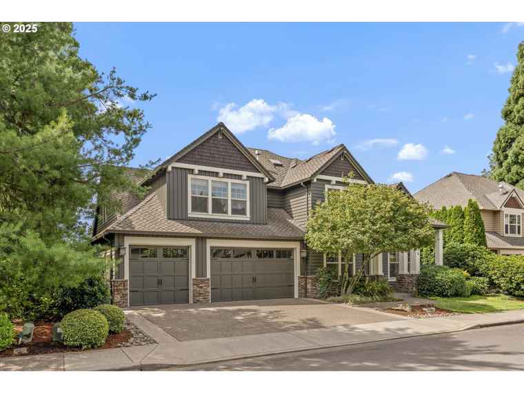 Photo of 7054 SW Cedar Pointe Dr Wilsonville, OR 97070