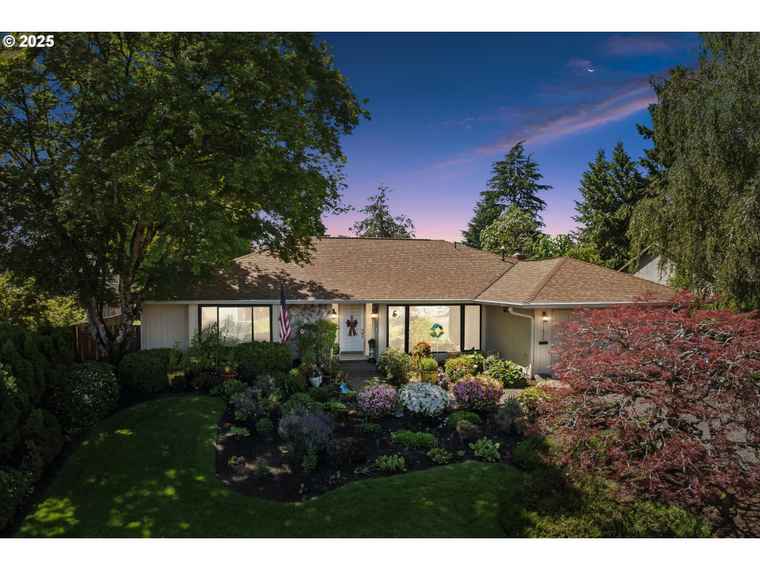 Photo of 11820 SW Reid Ct Beaverton, OR 97008