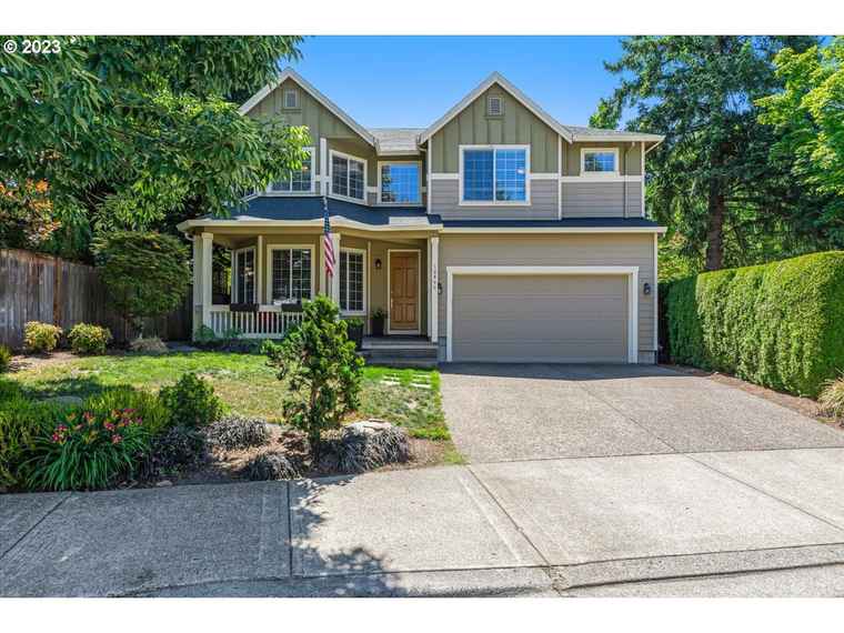Photo of 12490 SW Winterview Dr Tigard, OR 97224
