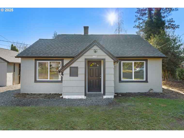 Photo of 1386 G St Washougal, WA 98671