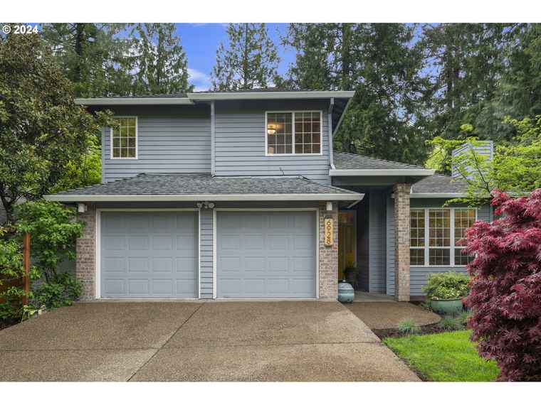 Photo of 6928 SW 67th Ave Portland, OR 97223