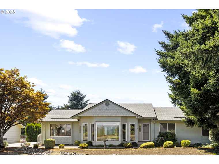 Photo of 15165 SE Bluff Rd Sandy, OR 97055