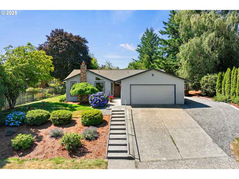 Photo of 2851 NW Norwood Cir Camas, WA 98607