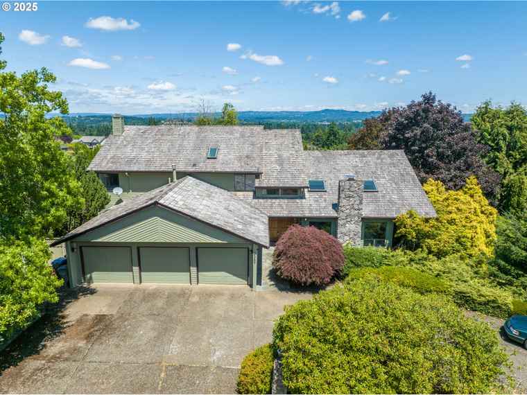Photo of 12357 SW Duchilly Ct Tigard, OR 97224