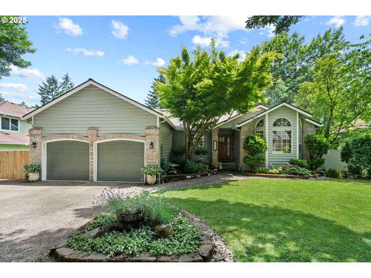 Photo of 6310 SW 154th Pl Beaverton, OR 97007