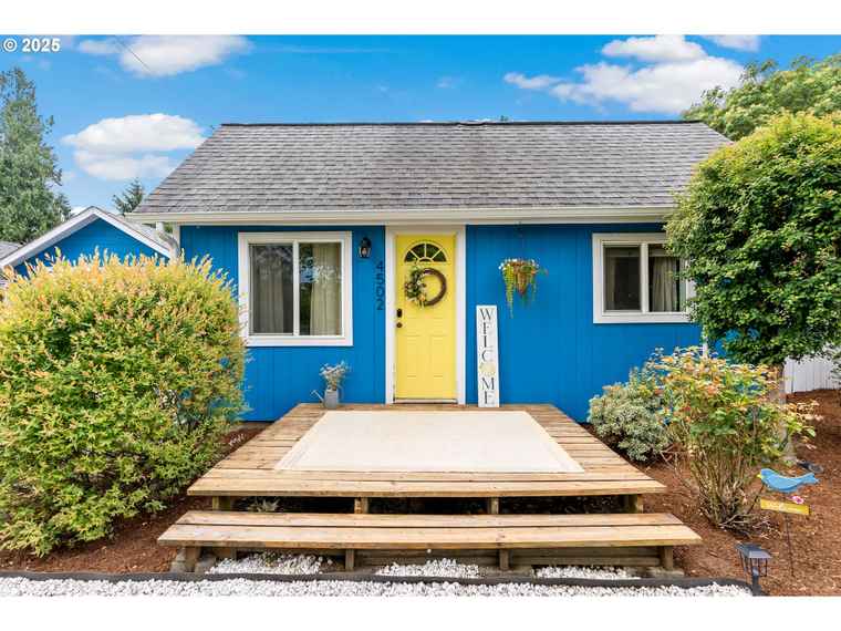 Photo of 4502 SE Jackson St Milwaukie, OR 97222