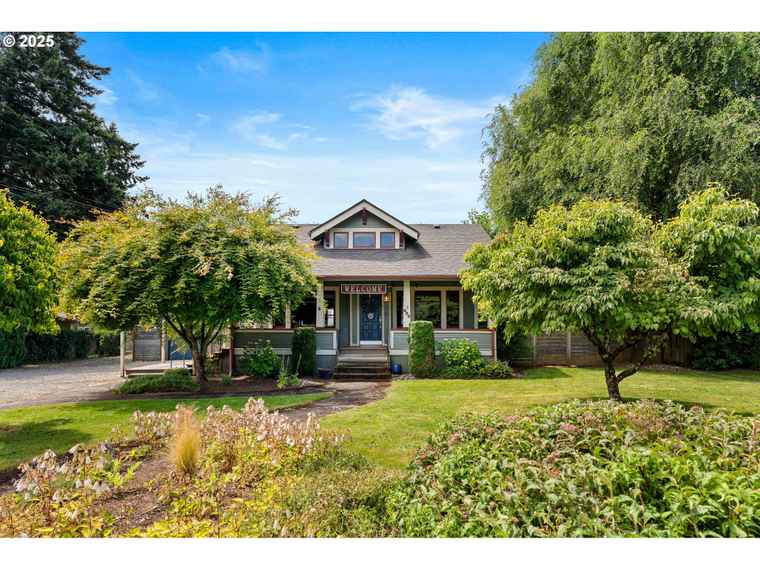 Photo of 622 C St Washougal, WA 98671