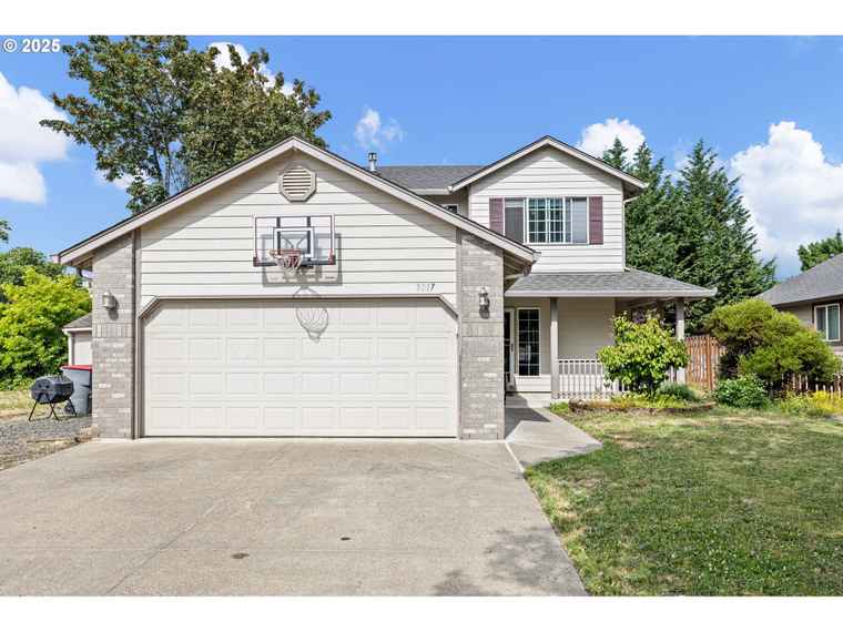 Photo of 3017 NE Buel Dr McMinnville, OR 97128