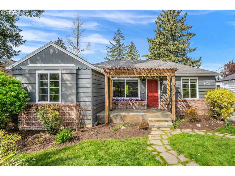 Photo of 8025 SW 10th Ave Portland, OR 97219