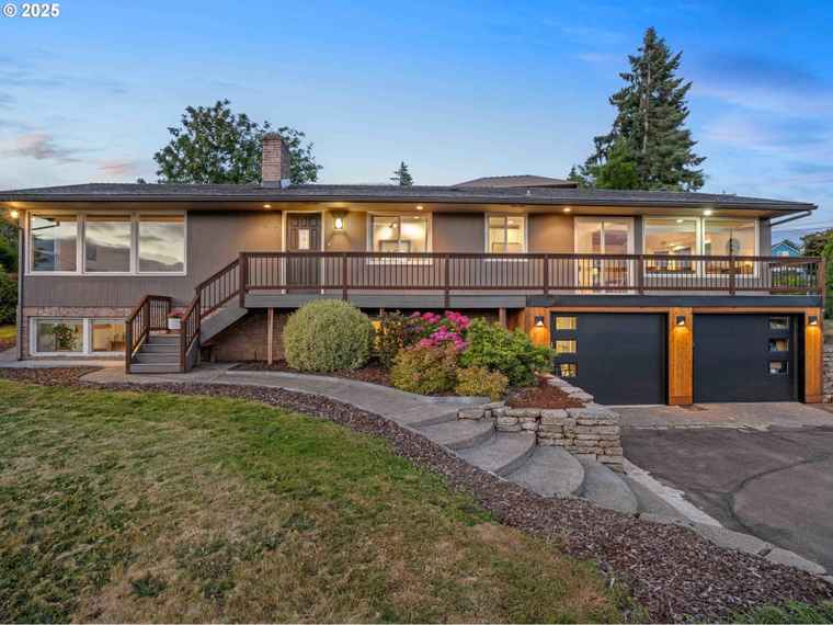 Photo of 470 S 9th Ct Ridgefield, WA 98642