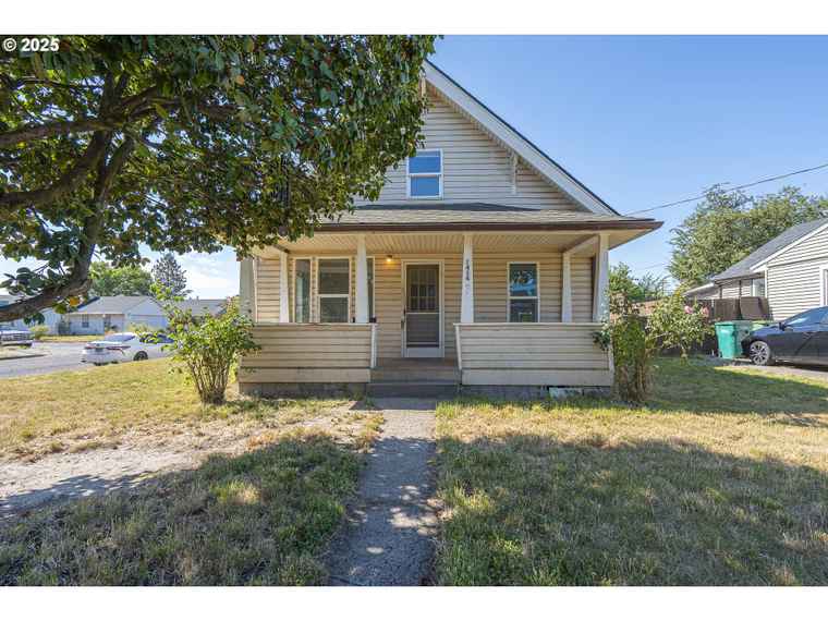 Photo of 1414 E 8th St Newberg, OR 97132