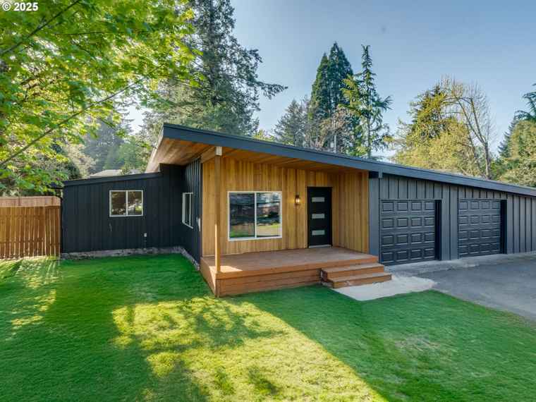 Photo of 1224 Lafayette Ave Oregon City, OR 97045