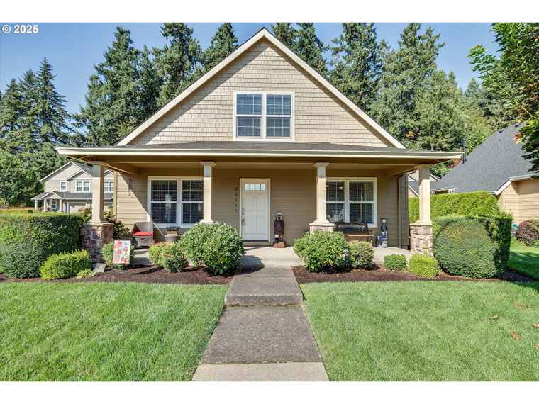 Photo of 2011 N Redwood St Canby, OR 97013