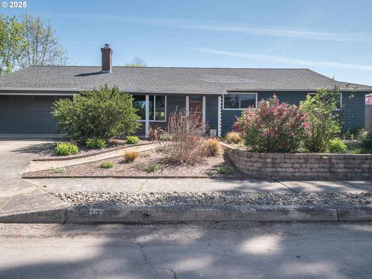 Photo of 2548 SE Eagle Ave Gresham, OR 97080