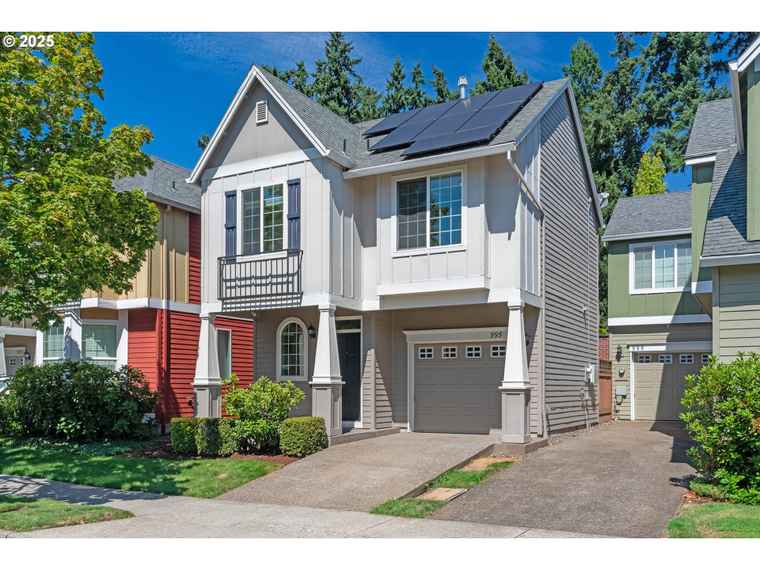 Photo of 995 SE Albertine St Hillsboro, OR 97123