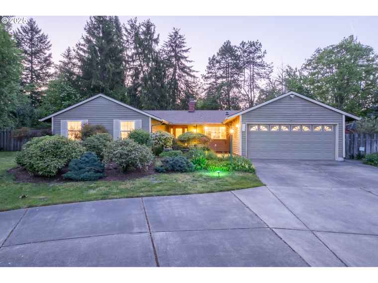 Photo of 3727 NW Arrowood Cir Corvallis, OR 97330