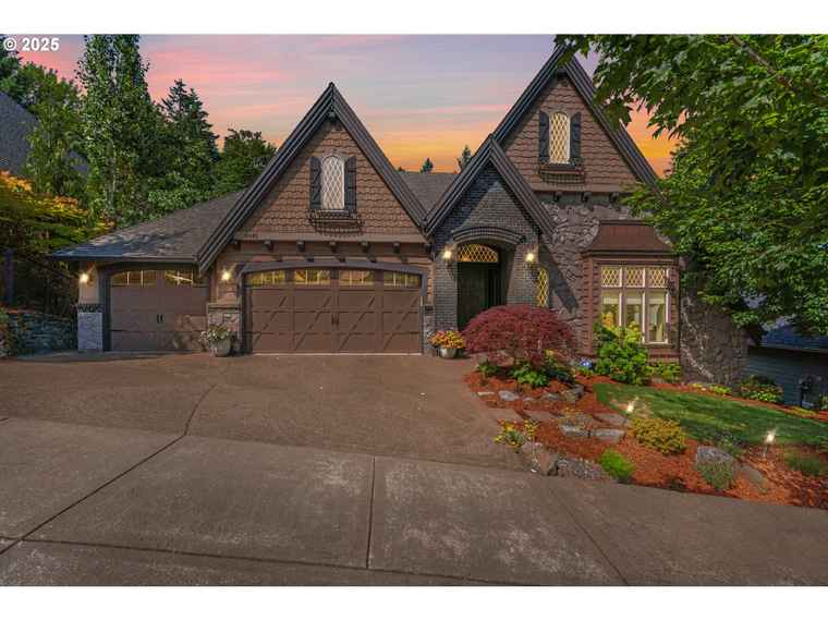 Photo of 9641 SE Nicholas Dr Happy Valley, OR 97086