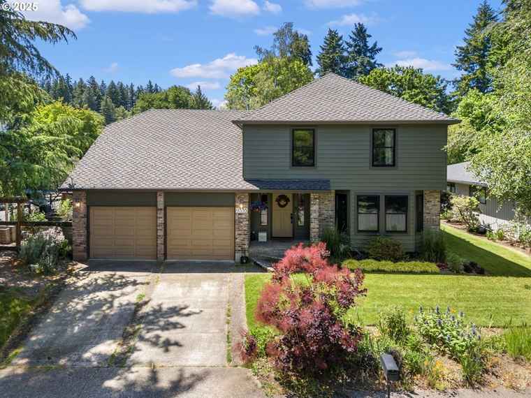 Photo of 9335 SW View Ter Portland, OR 97224