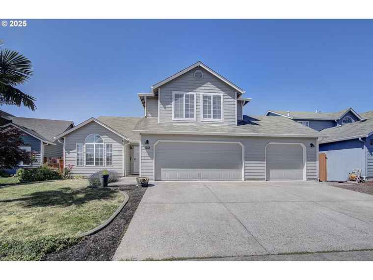 Photo of 1812 NW 14th St Battle Ground, WA 98604