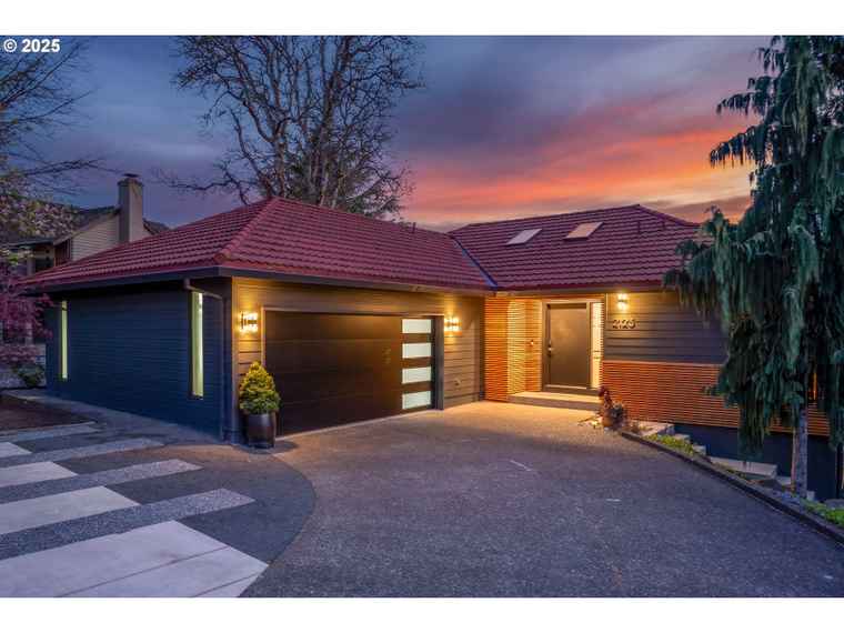 Photo of 2123 Greene St West Linn, OR 97068