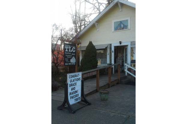 647 N 9th St Cottage Grove Or 97424 Mls 19042003 Redfin
