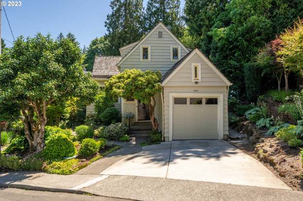 3716 SW Shattuck Rd, Portland, OR 97221 | MLS# 18209516 | Redfin