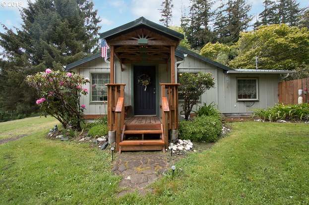 28081 Hunter Creek Rd Gold Beach Or 97444 Mls 18376159 Redfin