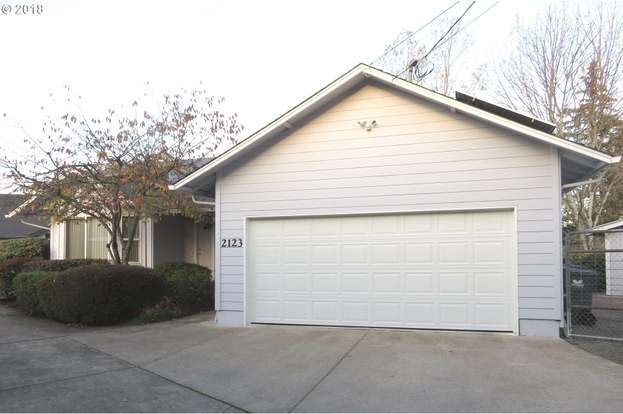 2123 Jeppesen Acres Rd Eugene Or 97401 Mls 18241466 Redfin