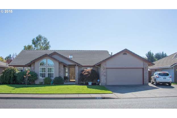 825 Diamond St Springfield Or 97477 Mls 15516505 Redfin 825 Diamond St Springfield Or 97477