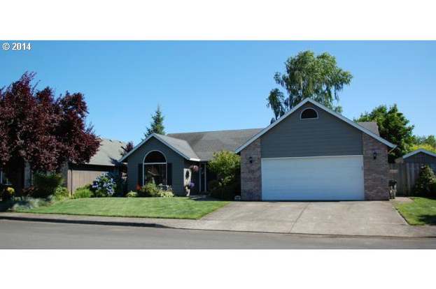 317 SE 9th Ave, Canby, OR 97013 | Redfin