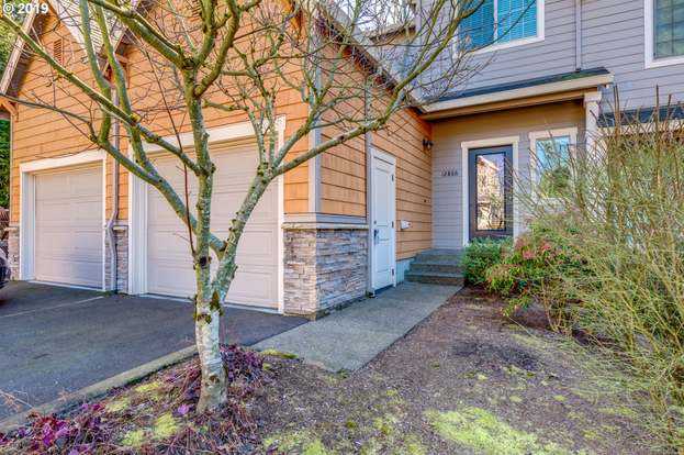 12866 Boones Ferry Rd Lake Oswego Or 97035 2 Beds 2 5 Baths