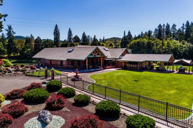 185 Laurel Dr Roseburg Or 97471 Mls 20123545 Redfin