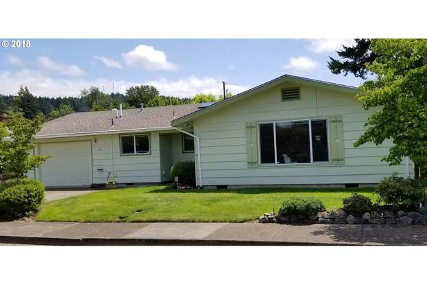 1075 E Jackson Ave Cottage Grove Or 97424 Mls 18532963 Redfin