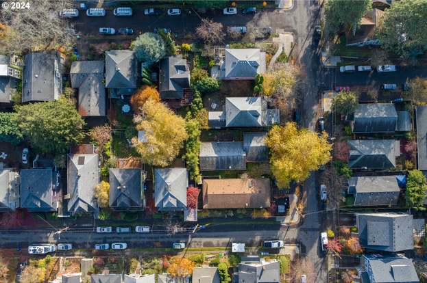 3410 SE Grant Ct, Portland, OR 97214 | MLS# 24639287 | Redfin